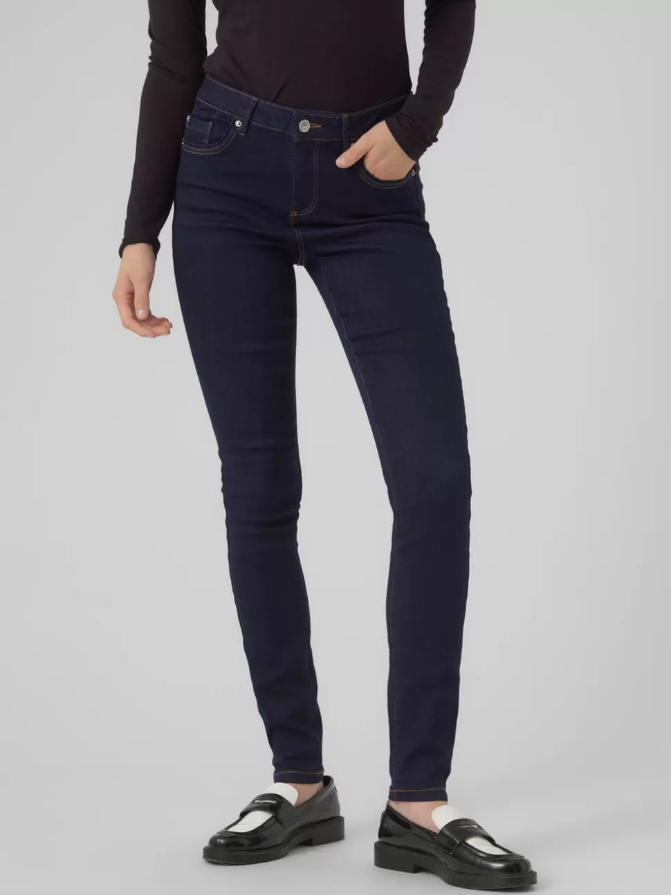 Jeans^VERO MODA VMALIA Medelhög Midja Slim Fit Jeans Dark Blue Denim