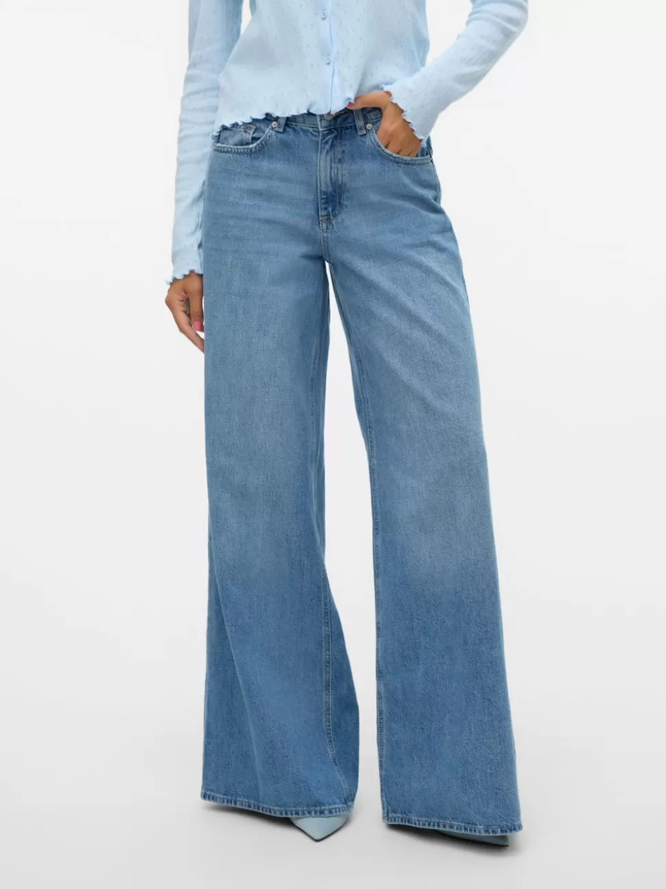 Jeans^VERO MODA VMANNET Medelhög Midja Vid Passform Jeans Medium Blue Denim