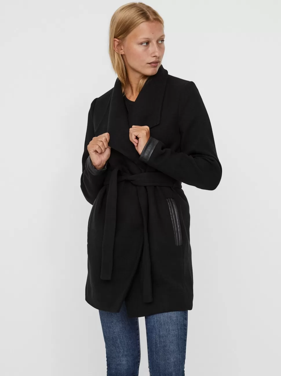 Jackor^VERO MODA VMCALASISSEL Jacka Black