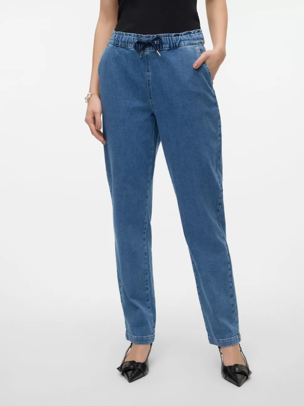 Jeans^VERO MODA VMCALLIE Medelhög Midja Loose Carrot Fit Jeans Medium Blue Denim