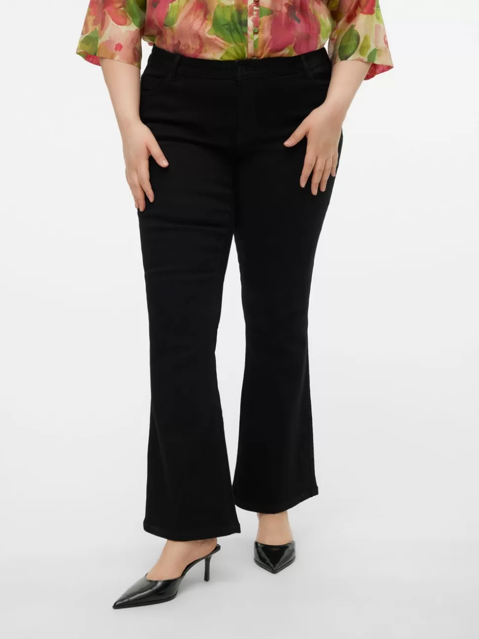 Jeans^VERO MODA VMCELLY Medelhög Midja Utsvängd Passform Jeans Black