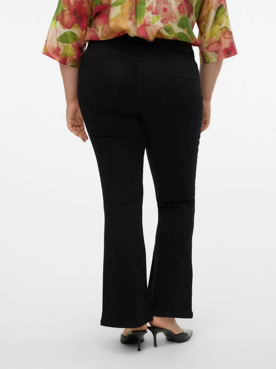 Jeans^VERO MODA VMCELLY Medelhög Midja Utsvängd Passform Jeans Black