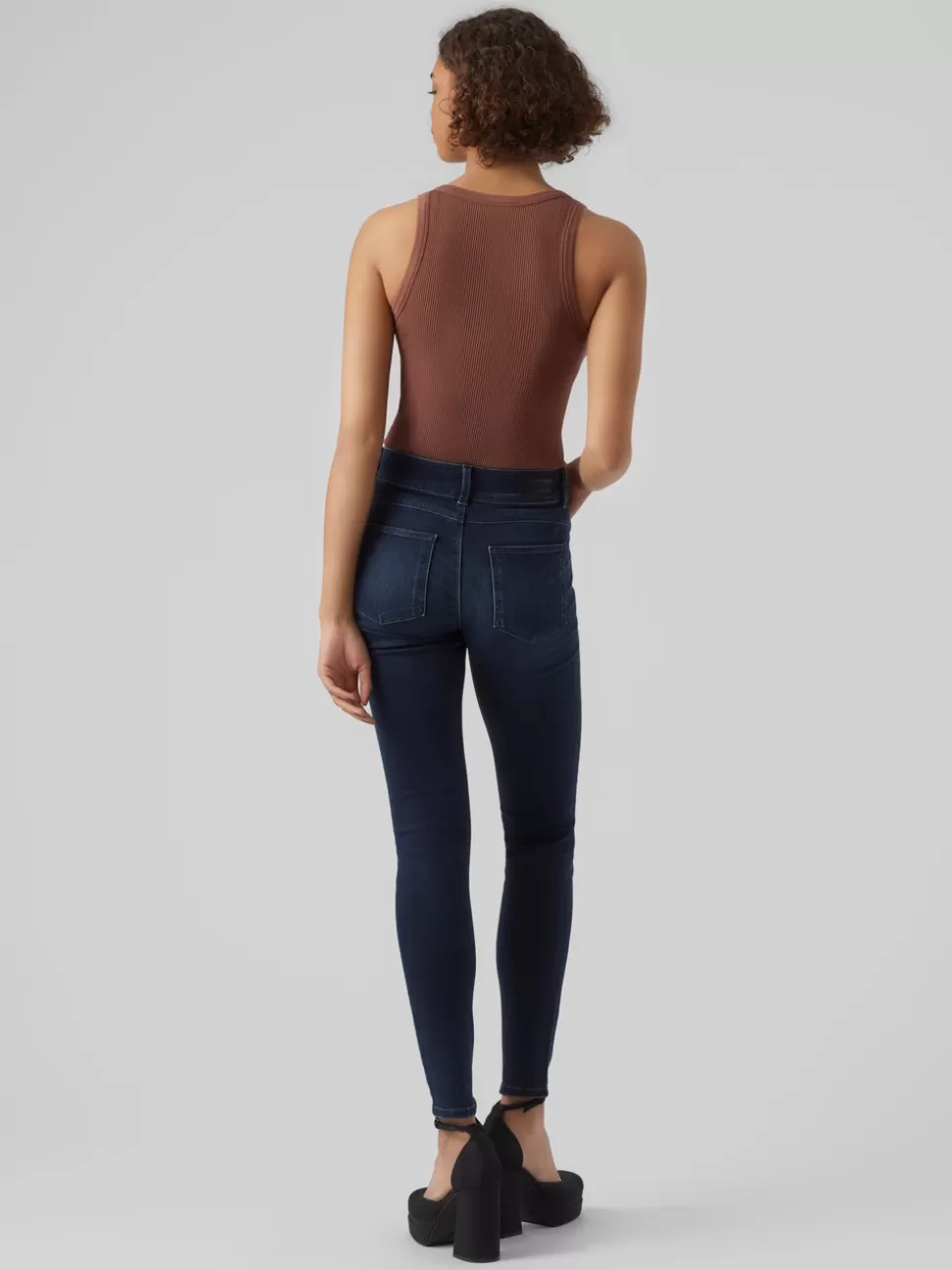 Jeans^VERO MODA VMEMBRACE Medelhög Midja Skinny Fit Jeans Dark Blue Denim