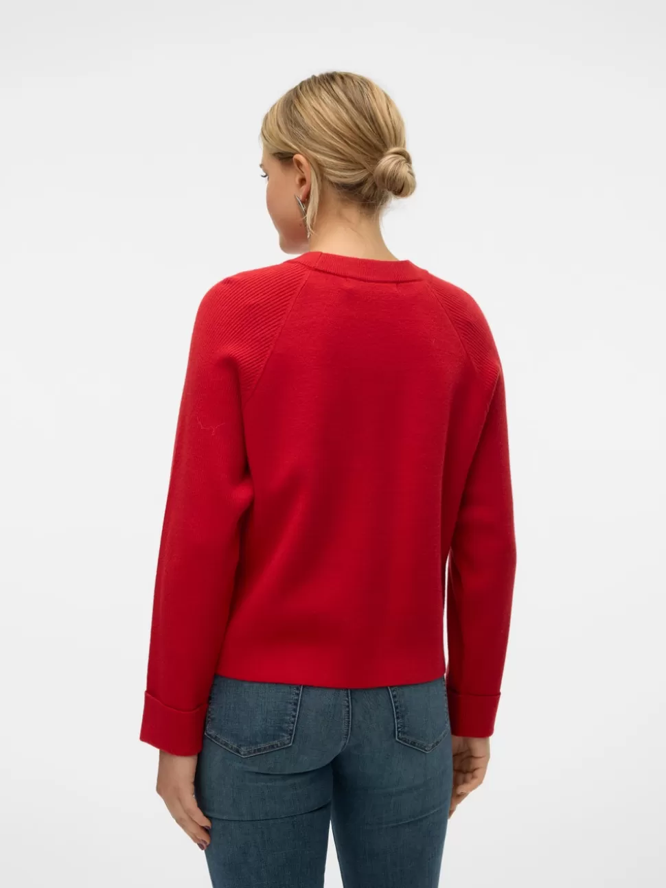 Stickat^VERO MODA VMGOLD Pullover Salsa