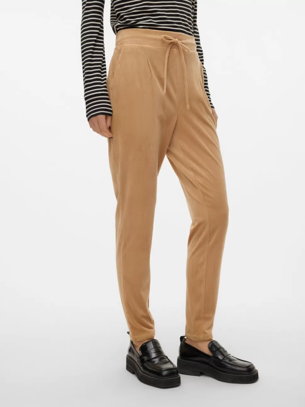 Byxor^VERO MODA VMLEA Medelhög Midja Byxor Nomad