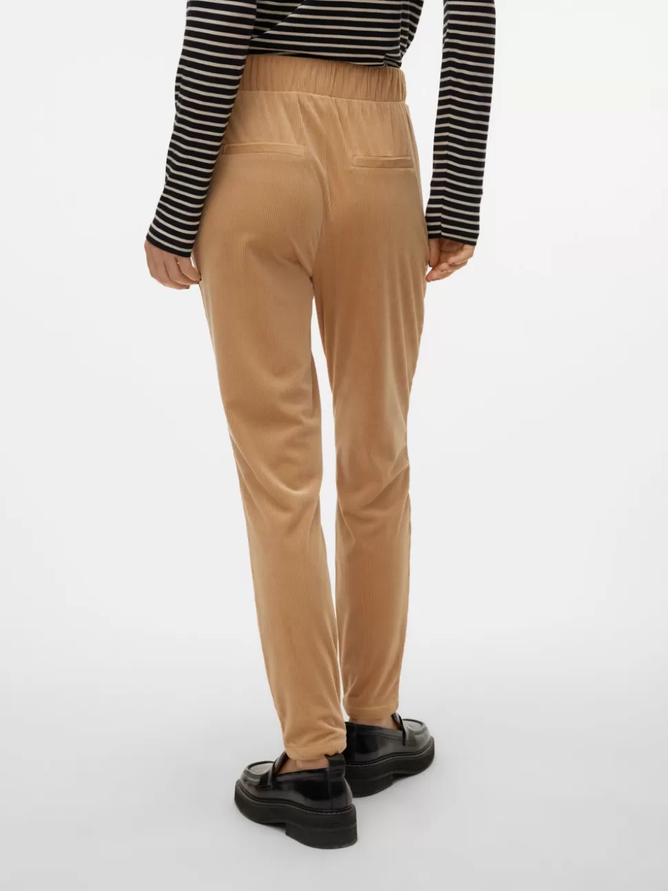 Byxor^VERO MODA VMLEA Medelhög Midja Byxor Nomad