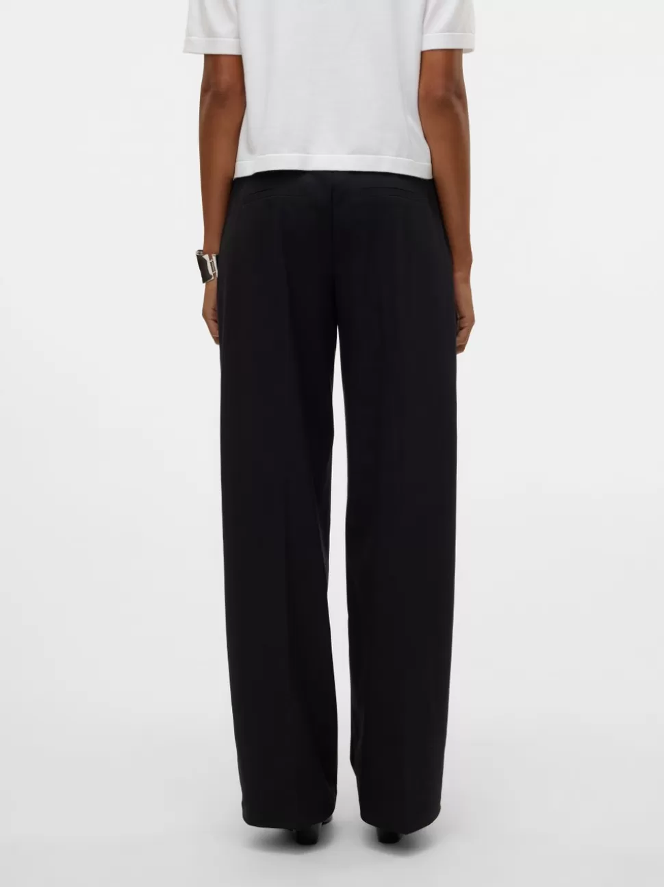 Byxor^VERO MODA VMMADJA Medelhög Midja Byxor Black