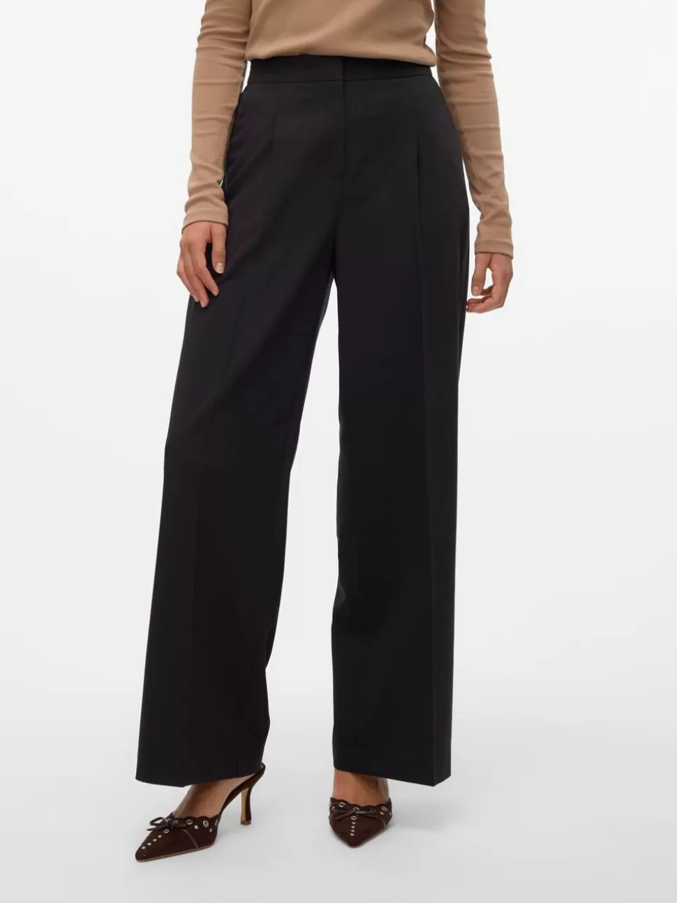 Byxor^VERO MODA VMMALAK Skräddarsydda Byxor Black