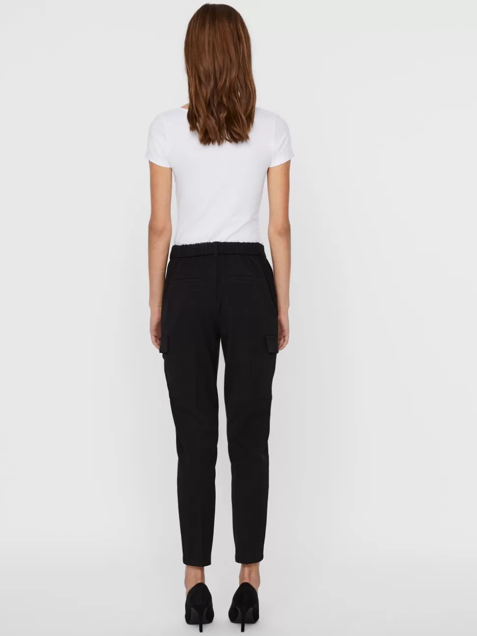 Byxor^VERO MODA VMMAYA Medelhög Midja Cargobyxor Black