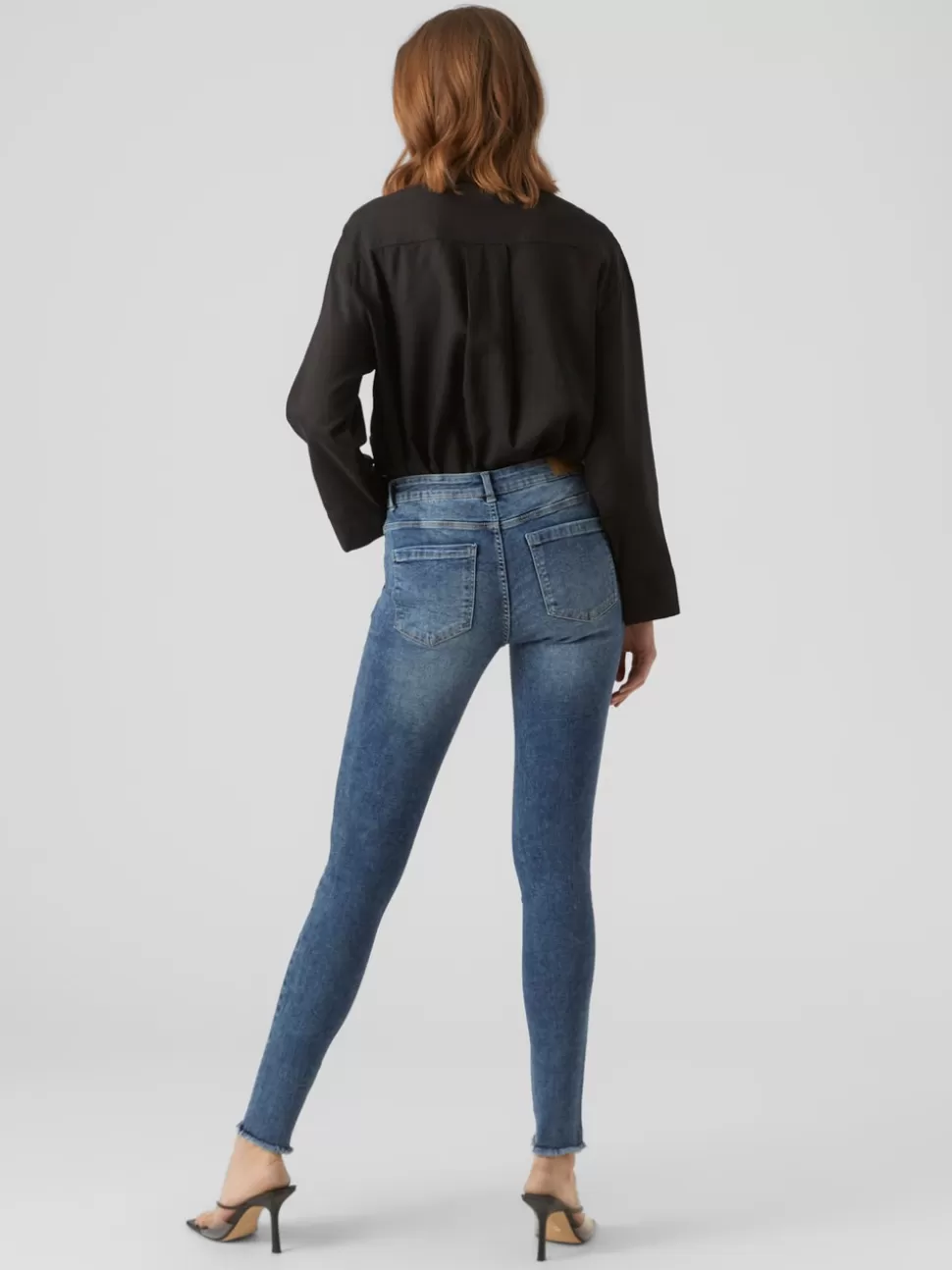 Jeans^VERO MODA VMSEVEN Medelhög Midja Skinny Fit Jeans Medium Blue Denim