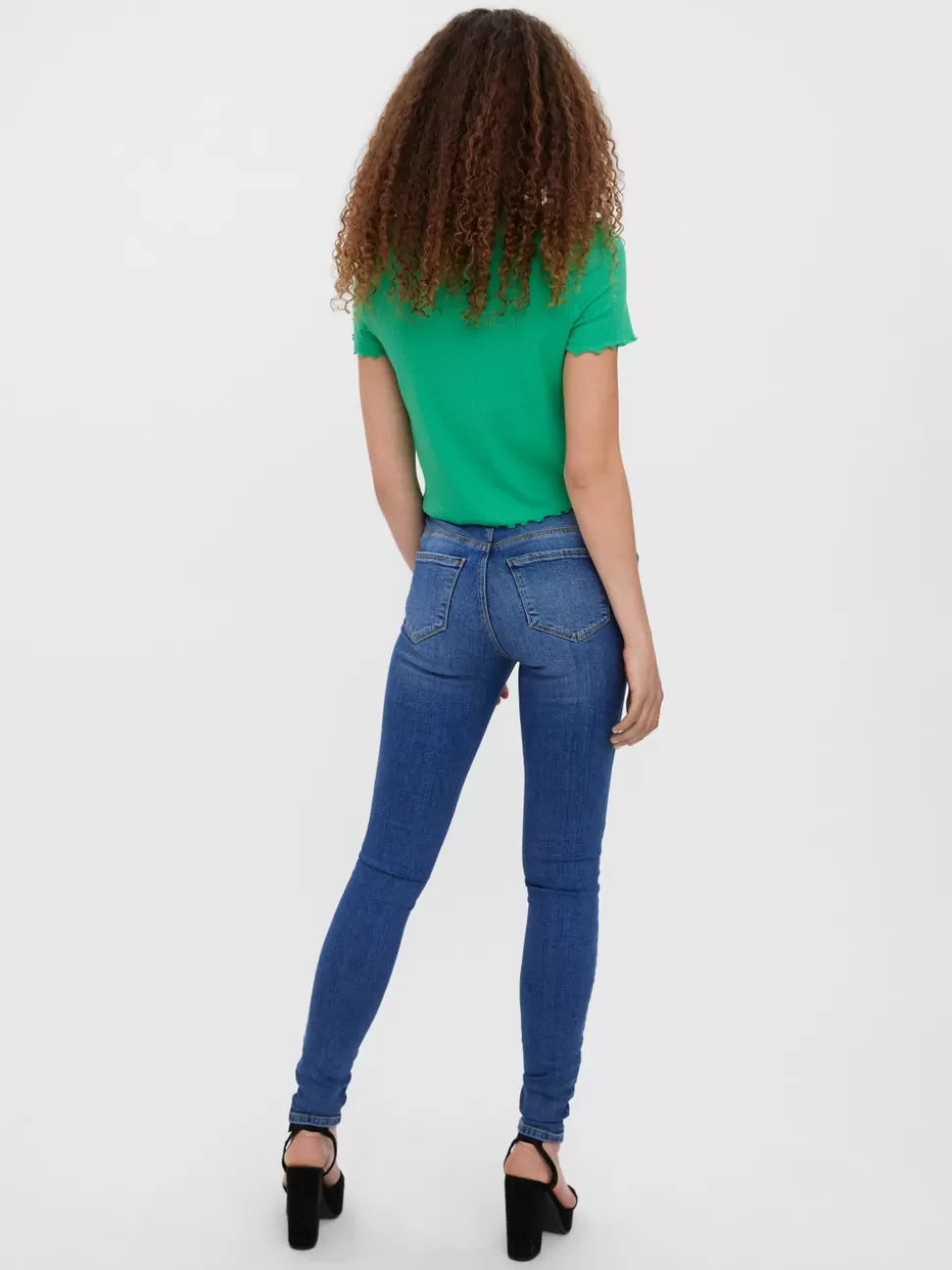 Jeans^VERO MODA VMSEVEN Medelhög Midja Slim Fit Jeans Medium Blue Denim