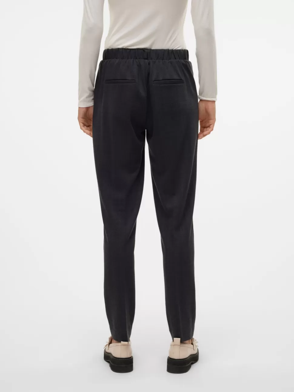 Byxor^VERO MODA VMSILVA Medelhög Midja Byxor Black
