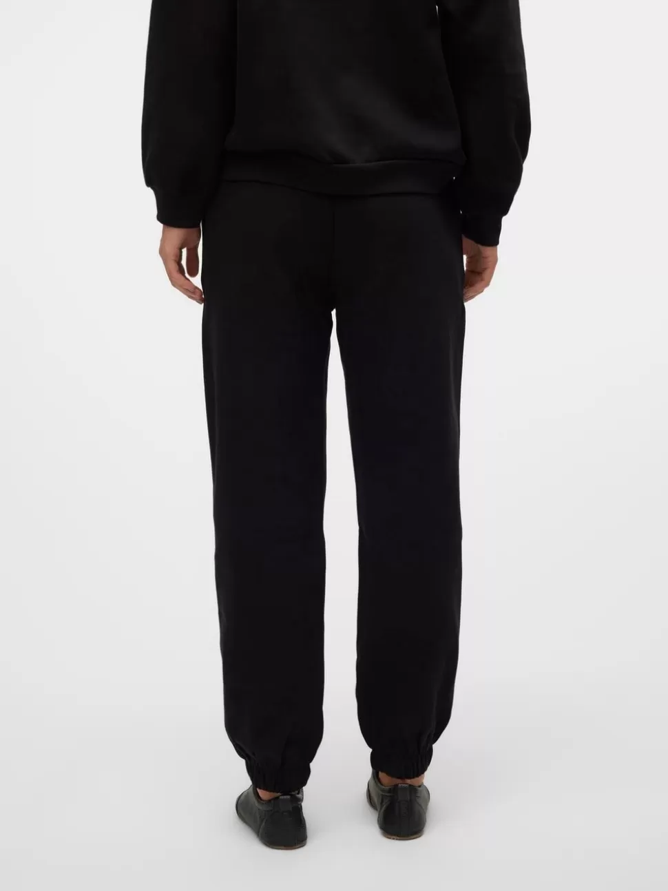 Byxor^VERO MODA VMSONJA Medelhög Midja Byxor Black