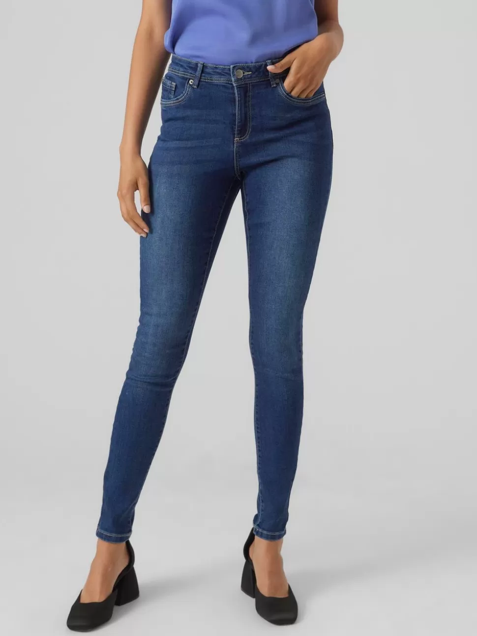 Jeans^VERO MODA VMTANYA Medelhög Midja Skinny Fit Jeans Dark Blue Denim