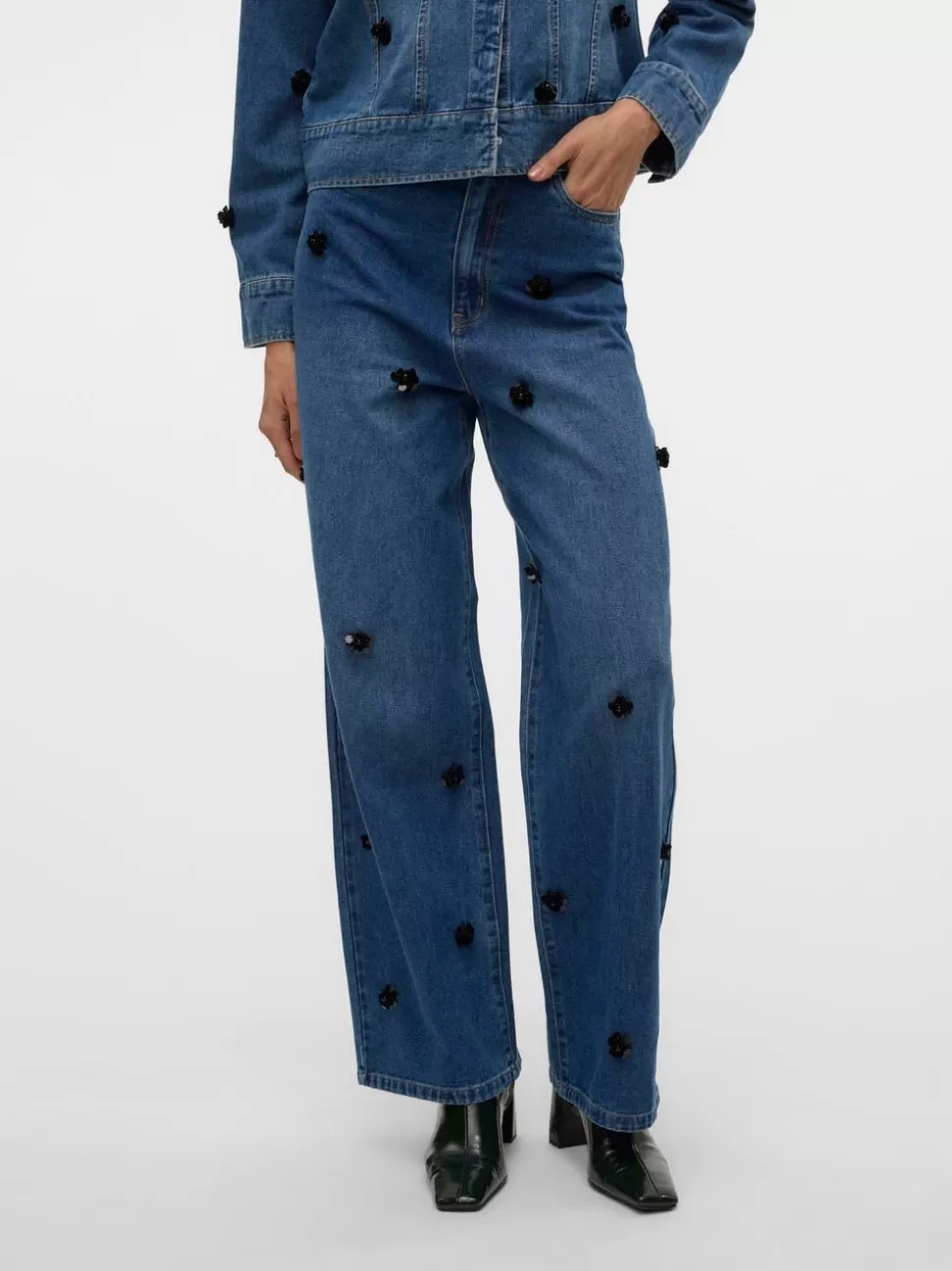 Jeans^VERO MODA VMTAYLOR Medelhög Midja Baggy Fit Jeans Medium Blue Denim