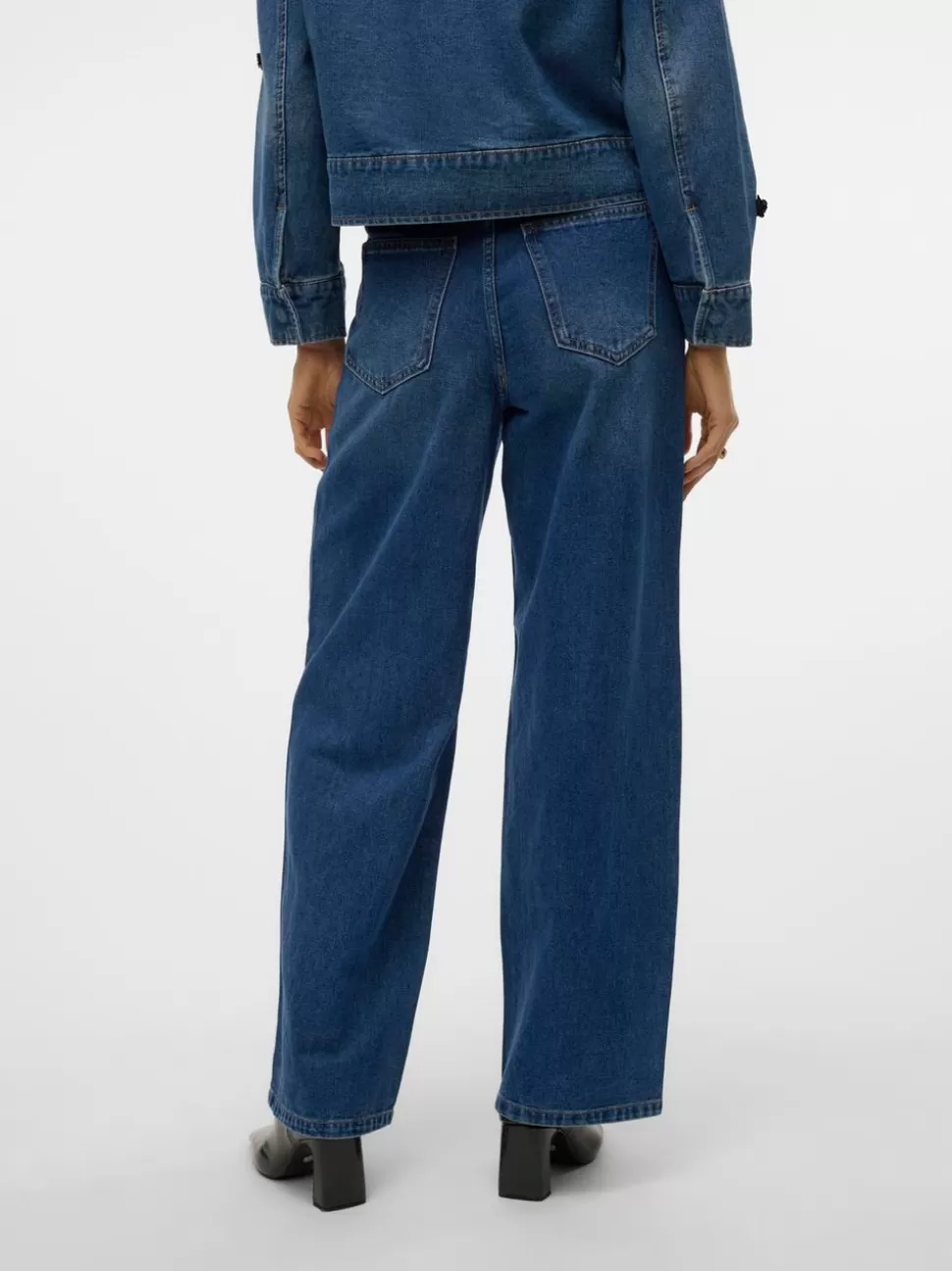 Jeans^VERO MODA VMTAYLOR Medelhög Midja Baggy Fit Jeans Medium Blue Denim