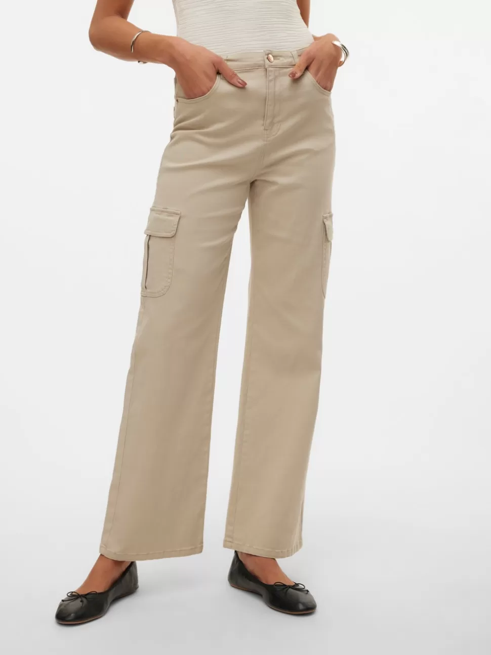 Jeans^VERO MODA VMTESSA Hög Midja Vid Passform Jeans Abbey Stone