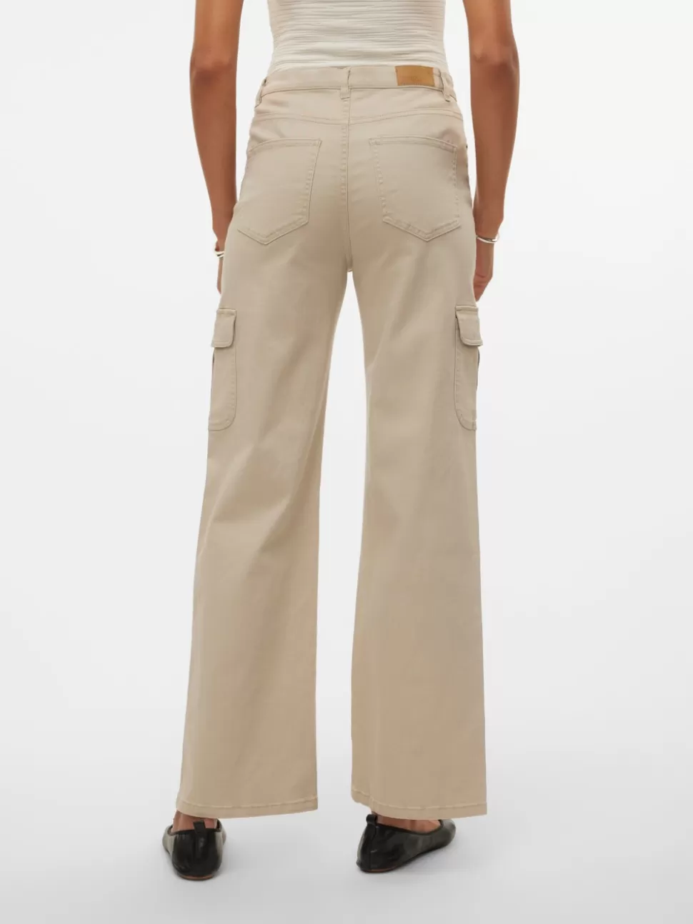 Jeans^VERO MODA VMTESSA Hög Midja Vid Passform Jeans Abbey Stone